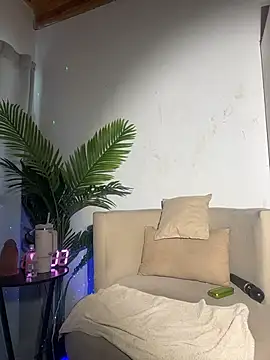 MiaFoxie  online show from April 13, 4:00 pm