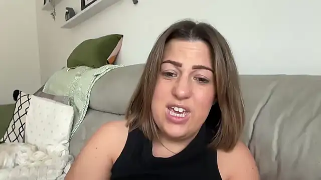 annabellewarick online show from March 29, 2:19 pm