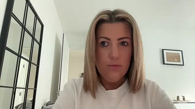 annabellewarick online show from July 5, 7:04 am
