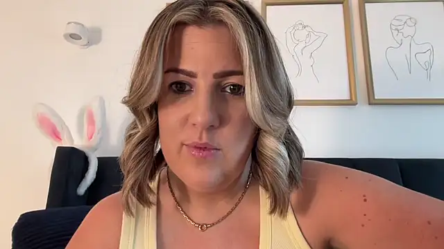 annabellewarick online show from June 1, 3:11 pm