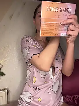 BackDoorPrincesss online show from March 29, 6:37 am