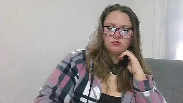 MuseChic Wild online show from April 15, 1:04 pm
