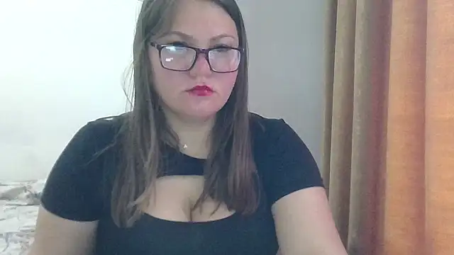 Snapshot of MuseChic_Wild chatting on April 4, 11:17 am MuseChic Wild online show from April 4, 11:17 am