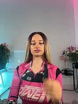 ScarletFlameee online show from May 15, 5:38 am