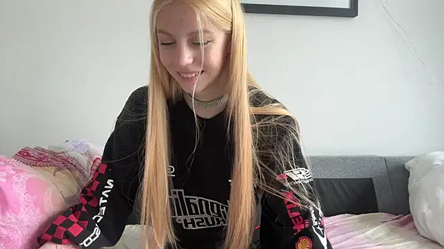Fanny Fresh online show from May 30, 8:53 am