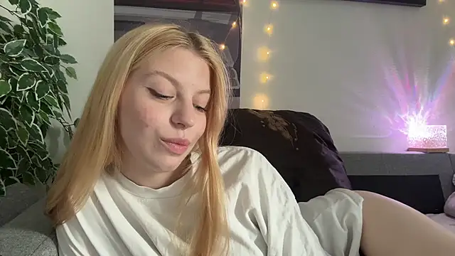 Fanny Fresh online show from June 26, 8:09 am