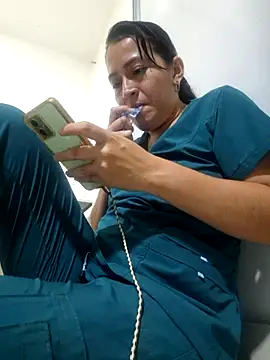 Snapshot of Dr_Edna_naughty chatting on July 9, 1:28 am Dr Edna naughty online show from July 9, 1:28 am