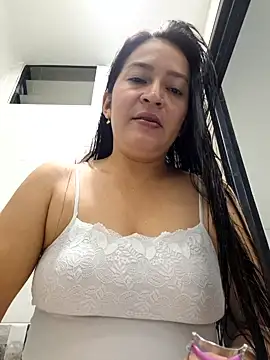 Snapshot of Dr_Edna_naughty chatting on June 5, 12:55 pm Dr Edna naughty online show from June 5, 12:55 pm