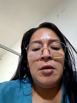 Snapshot of Dr_Edna_naughty chatting on June 7, 1:00 am Dr Edna naughty online show from June 7, 1:00 am
