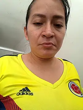 Snapshot of Dr_Edna_naughty chatting on July 7, 4:32 pm Dr Edna naughty online show from July 7, 4:32 pm