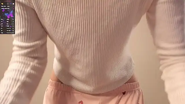 ErinnPieloch online show from April 27, 7:23 pm