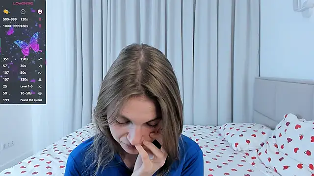 ErinnPieloch online show from April 9, 7:20 pm