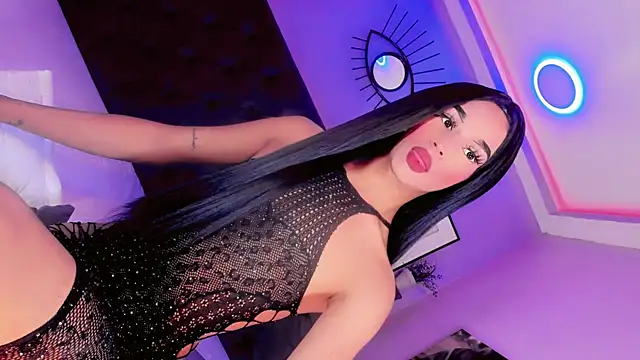 IssabellaIzzy online show from April 5, 12:45 pm