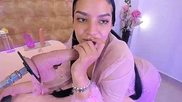 ariana morelly online show from May 28, 11:49 am