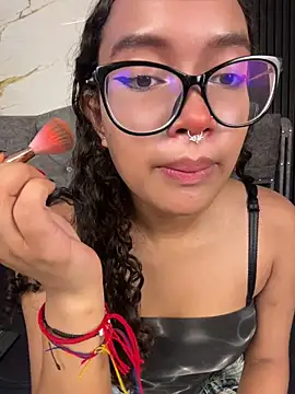 Bunny fire online show from April 18, 7:07 pm