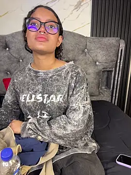 Bunny fire online show from April 10, 7:10 pm