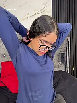 Bunny fire online show from April 20, 7:04 pm