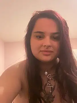 miamelt online show from March 8, 10:24 pm