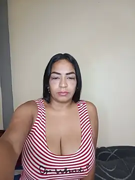 Carolinna online show from June 25, 2:33 pm