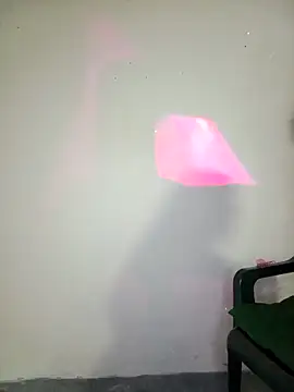 Carolinna online show from April 1, 1:41 pm