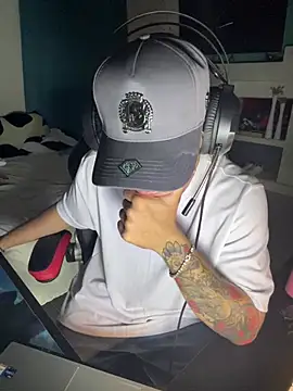 AngelLatinBoy online show from March 29, 7:43 am