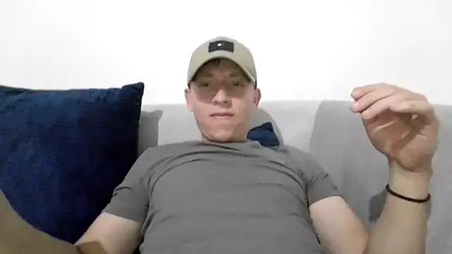 paulcevallos05 online show from May 27, 4:31 am