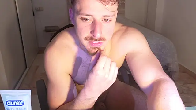 zeusoctavian1 online show from April 24, 3:14 pm