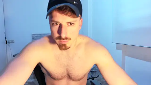 zeusoctavian1 online show from April 8, 5:03 pm