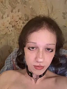 Snapshot of AmanitaXXX69 chatting on April 16, 7:42 am AmanitaXXX69 online show from April 16, 7:42 am