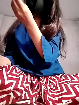 Divya3107 online show from March 24, 3:28 am