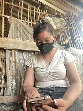 Bling-pusy online show from April 13, 6:28 am