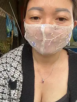 Bling-pusy online show from March 12, 4:40 am