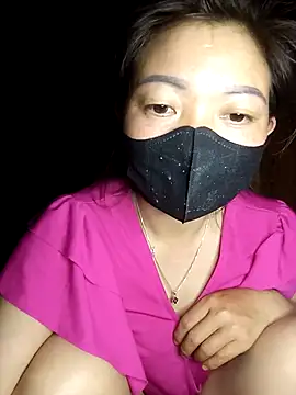 Bling-pusy online show from April 4, 1:50 pm