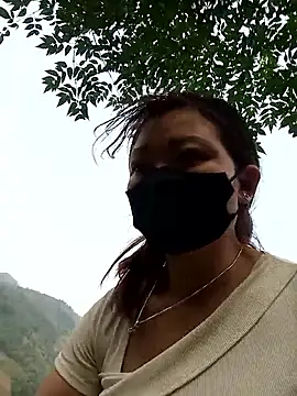 Bling-pusy online show from April 17, 9:45 am