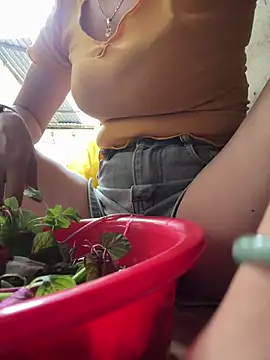 July-lovee online show from March 11, 8:19 am