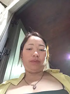 Yellow-pink online show from April 17, 11:35 am