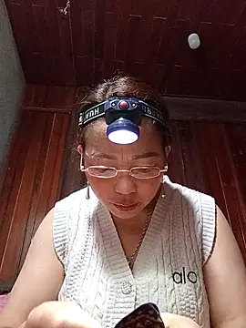 Yellow-pink online show from April 19, 1:34 pm