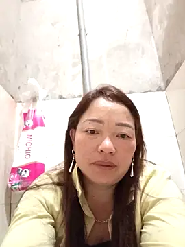 Yellow-pink online show from April 16, 11:29 pm