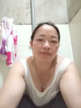 Yellow-pink online show from May 22, 1:53 pm