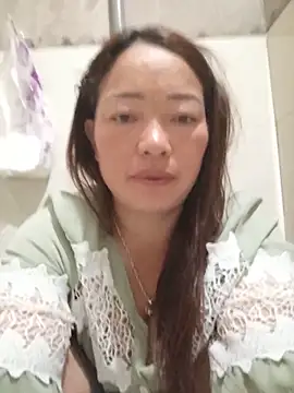Yellow-pink online show from June 2, 9:04 pm