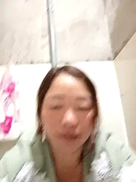 Yellow-pink online show from April 18, 10:54 pm