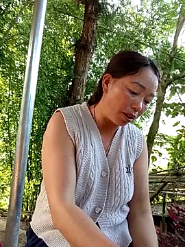 Yellow-pink online show from June 3, 9:10 am