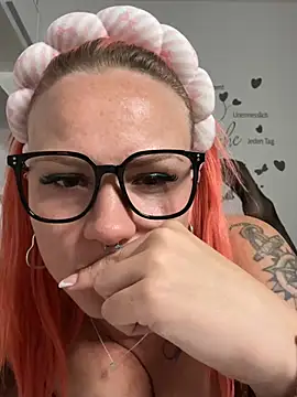 Fiebie licious  online show from July 19, 1:36 am
