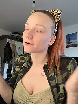 Fiebie licious  online show from April 15, 4:51 am