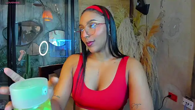 Victoria Gonzalez online show from April 10, 11:39 am