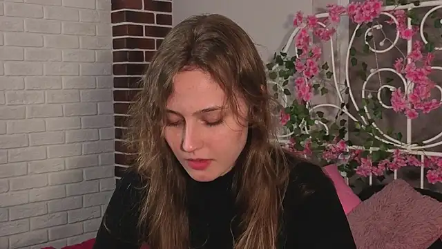 RubieHeiser online show from April 13, 6:01 pm