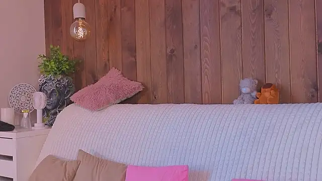 RubieHeiser online show from March 29, 10:17 am