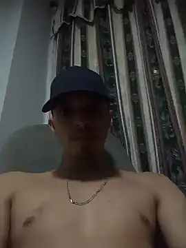 Snapshot of Chachiboo chatting on April 23, 10:33 am Chachiboo online show from April 23, 10:33 am