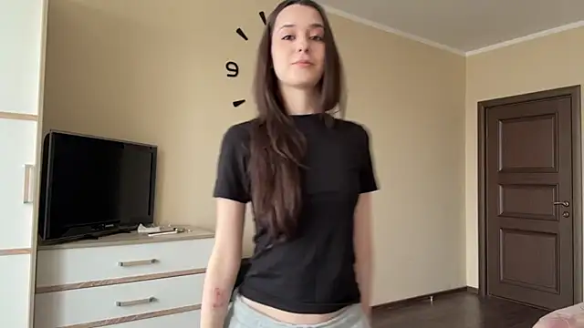 AdeleVelvet online show from April 16, 1:23 pm