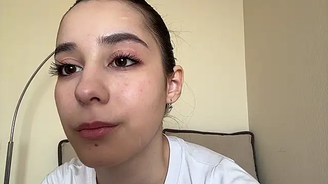 AdeleVelvet online show from March 11, 7:35 am